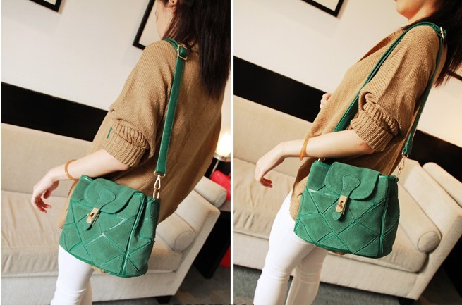 Клатчи и просто маленькие сумочки через плечо!