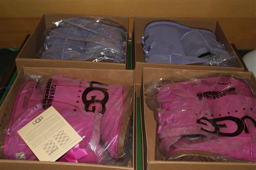 Хвасты. Фото посредника. Угги. Нежные девьчячьи цвета