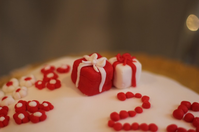 Мой первый тортик с мастикой))