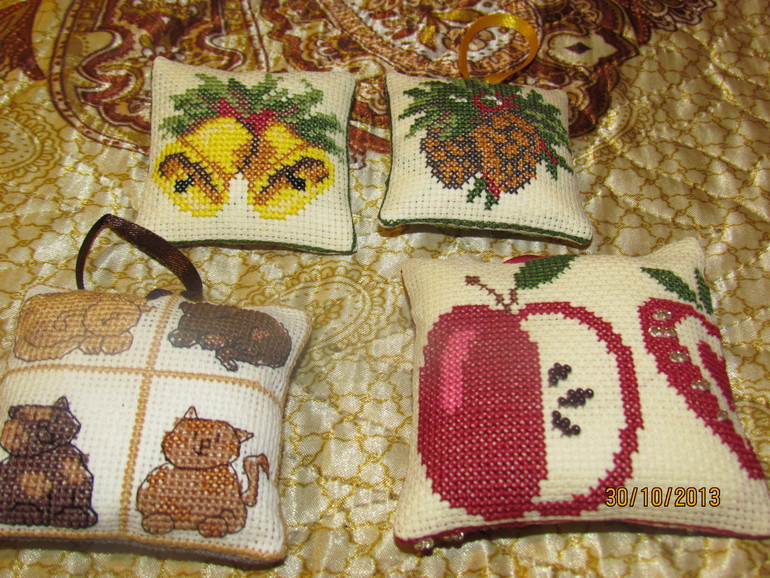 Елечные игрушки.