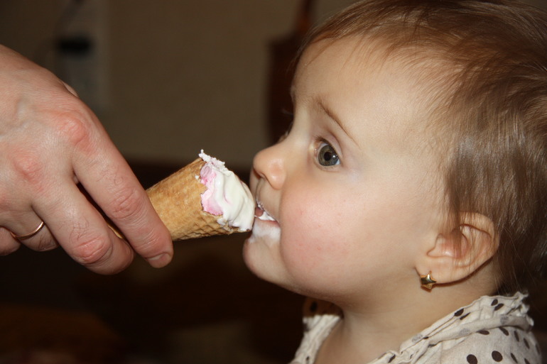 Сладкой Булочке 10 месяцев)