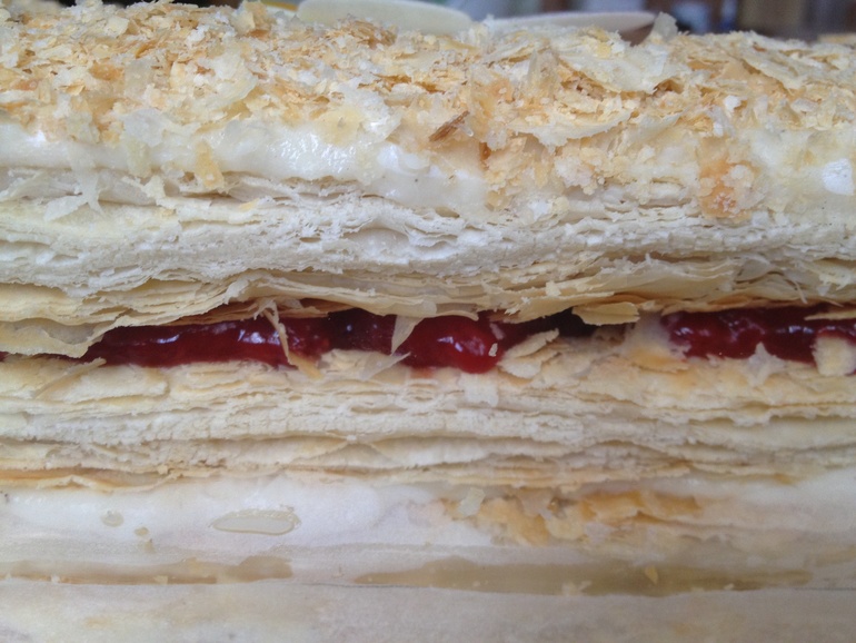 Тысяча лепестков с клубникой