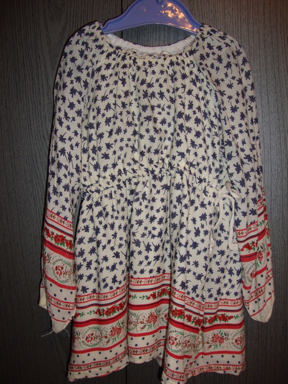 Одежда для девочки 3-5 лет Б/У. В хорошем состоянии.