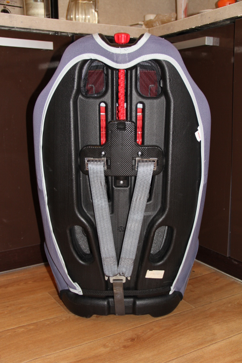 Продаю 2 автокресла Chicco Neptune