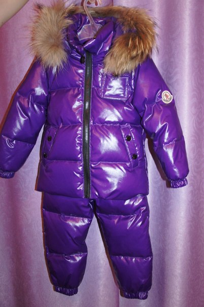 НОВЫЙ ЛАКОВЫЙ КОМБИНЕЗОН MONCLER фиолетового цвета 85-90 см. 4600 руб