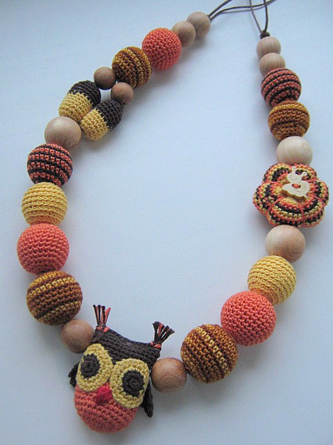 Краски осени в моих очередных бусах