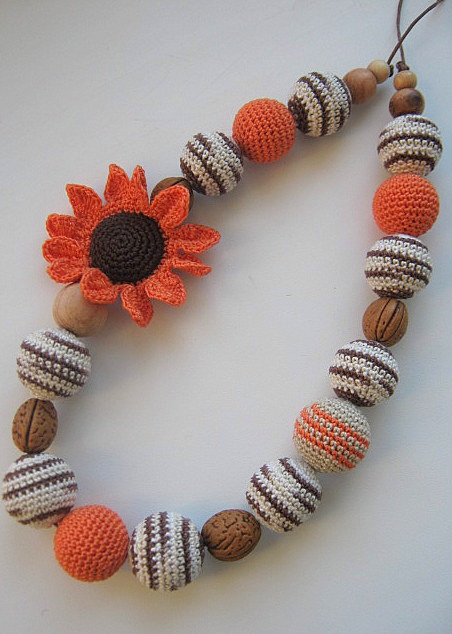 Краски осени в моих очередных бусах