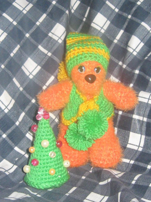 Мишутка, елочка и трактор)))