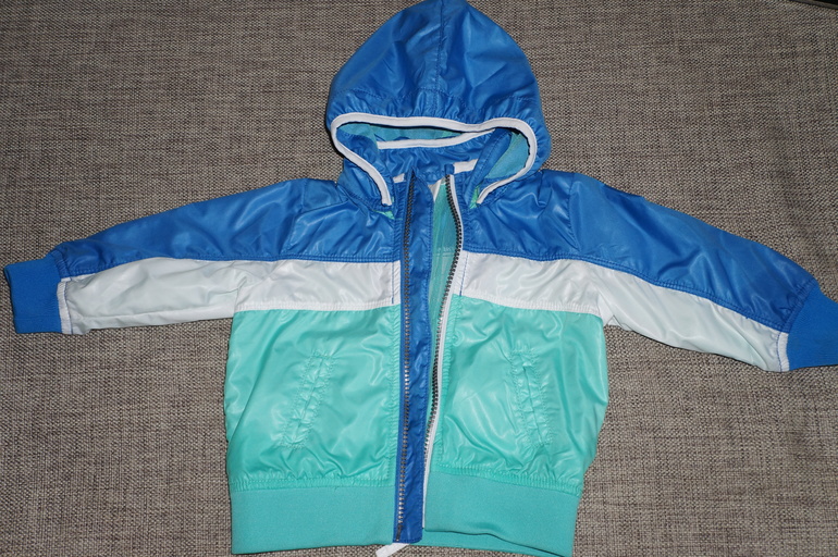 Одежда на мальчика H&M. 74 р Джинсы,Кардиганы