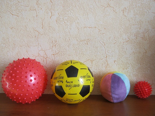 Популярные игры и игрушки в 1 год и 3 месяца