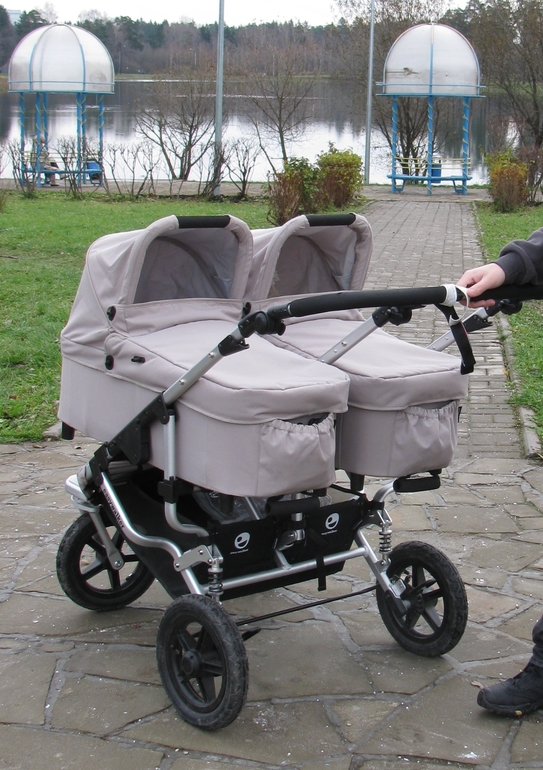Продаю коляску EasyWalker Duo