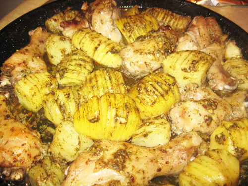 Картофель с курицей запеченный в духовке