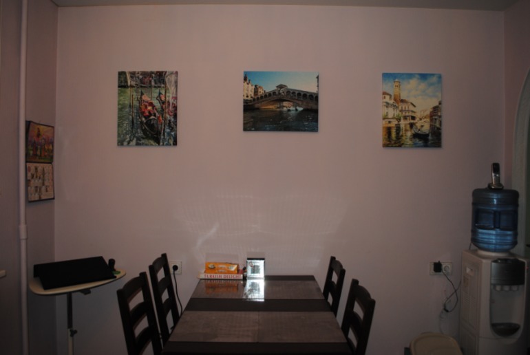 Продам трехкомнатную квартиру на Братиславской