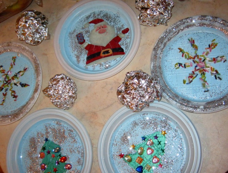 Для новогоднего декора детской площадки