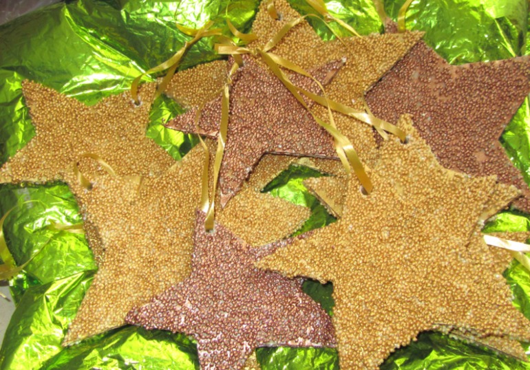 На Новогоднюю ёлку)))