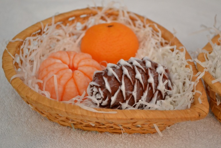 Новогоднего чуток.