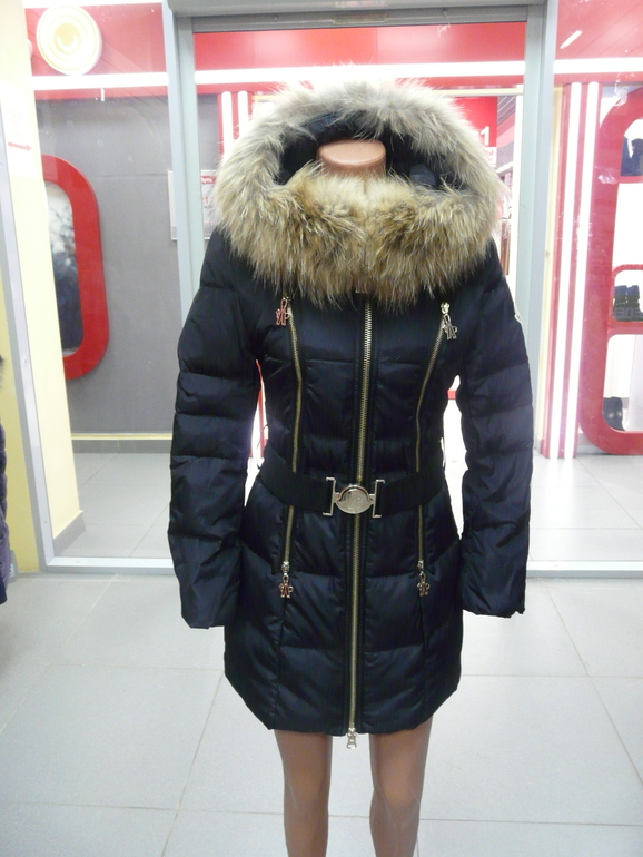 Женские Куртки Moncler, Elisabetta Franchi, Kadali и др.