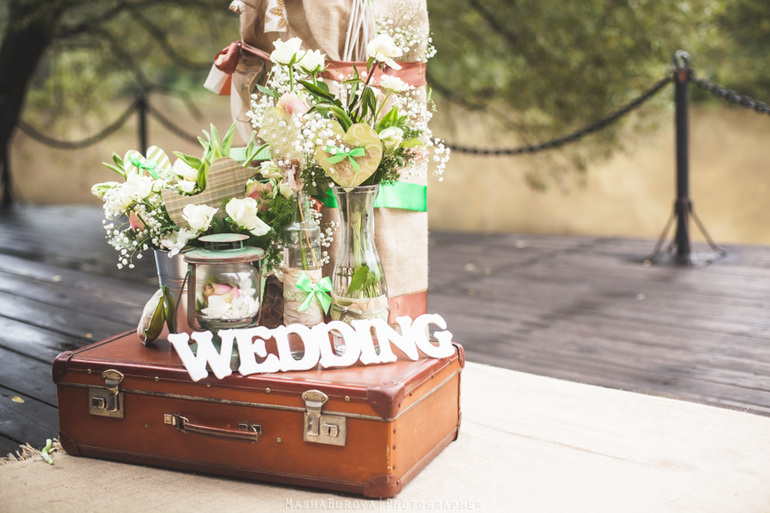WEDDING CANDY BAR...