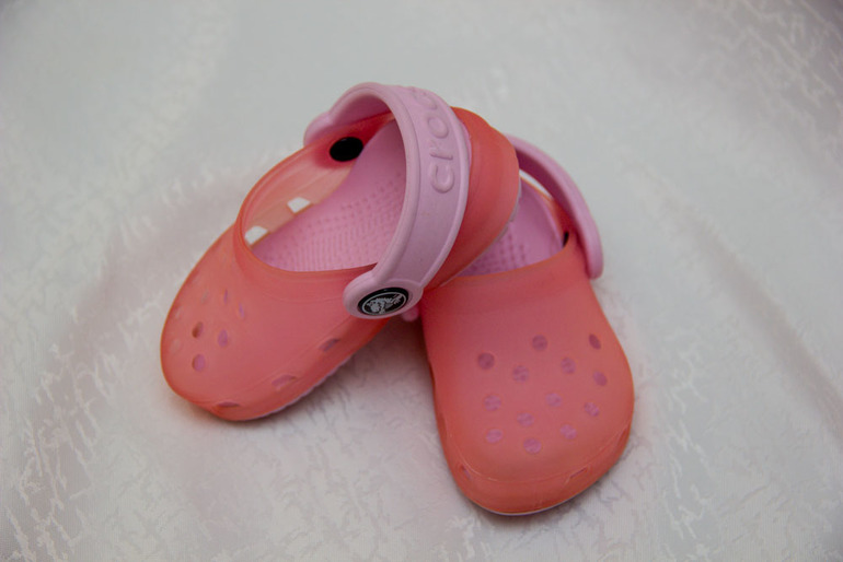 Обувь для девочки Crocs, сандалики 19-20 размер