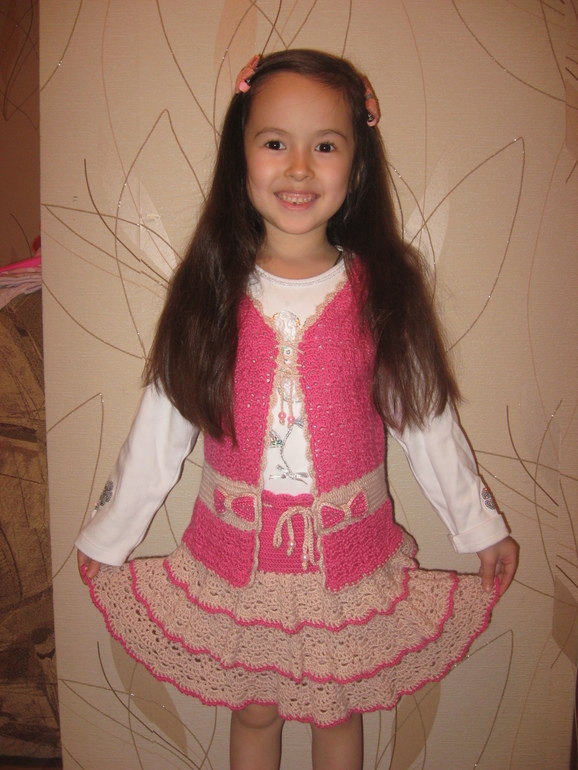 Комплект - юбка и жилетка