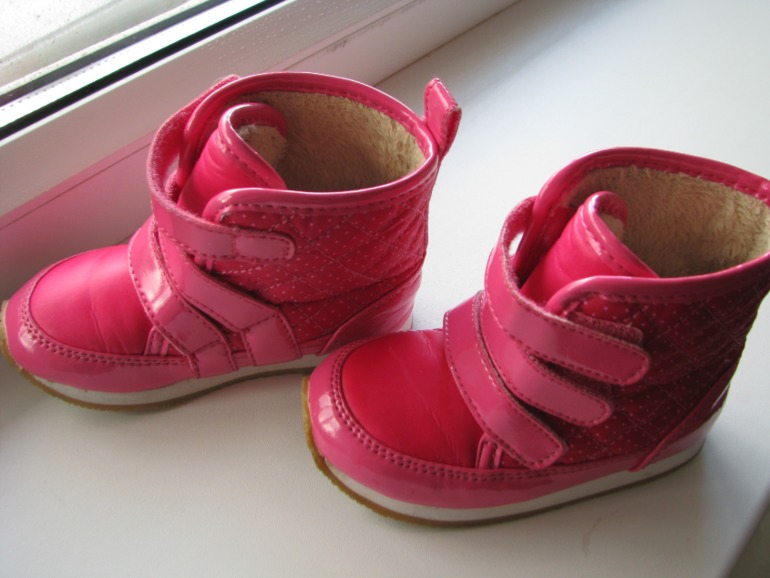 Продам ботиночки Зара .