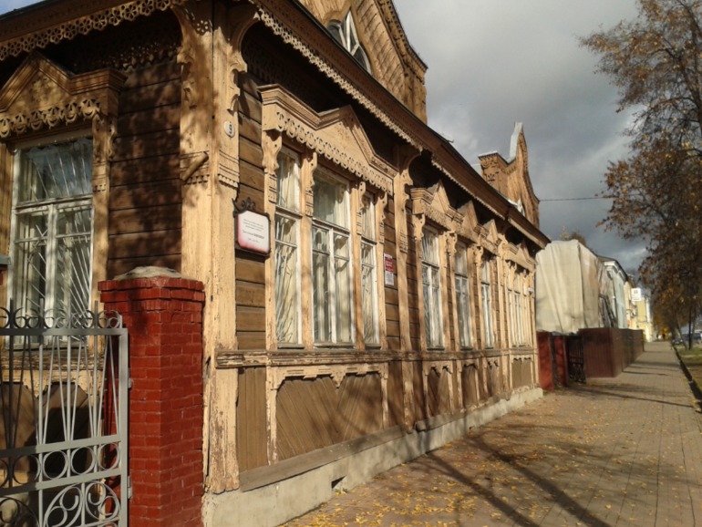 Осенняя прогулка по уездному городу