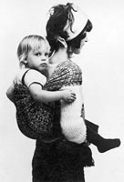 Короткий шарф: незаслуженно забытый универсал