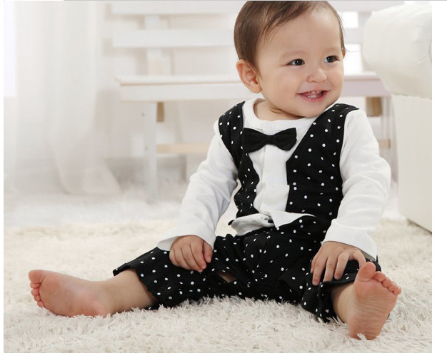 Одежда для мальчиков:костюмы,комплекты,кофты,куртки и др.