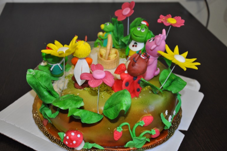 Торт с Лунтиком:)