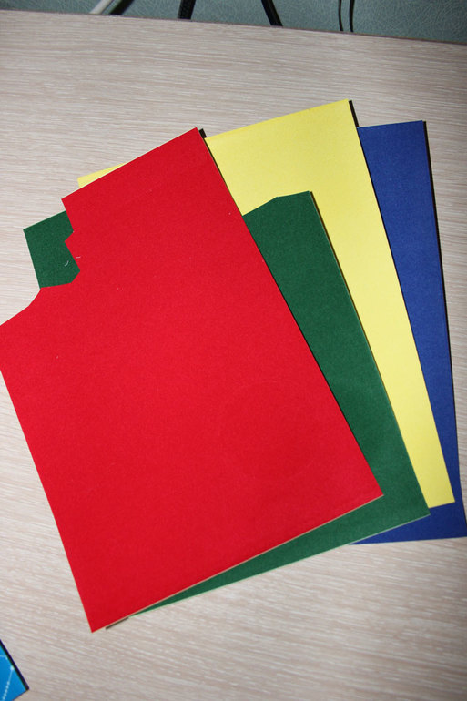 Бархатная самоклеящаяся бумага.