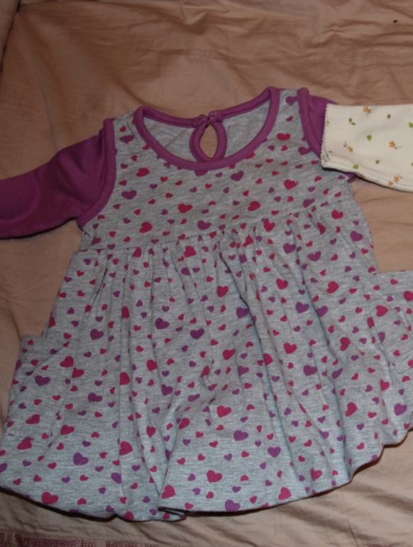 очень много фирменной одежды для девочки