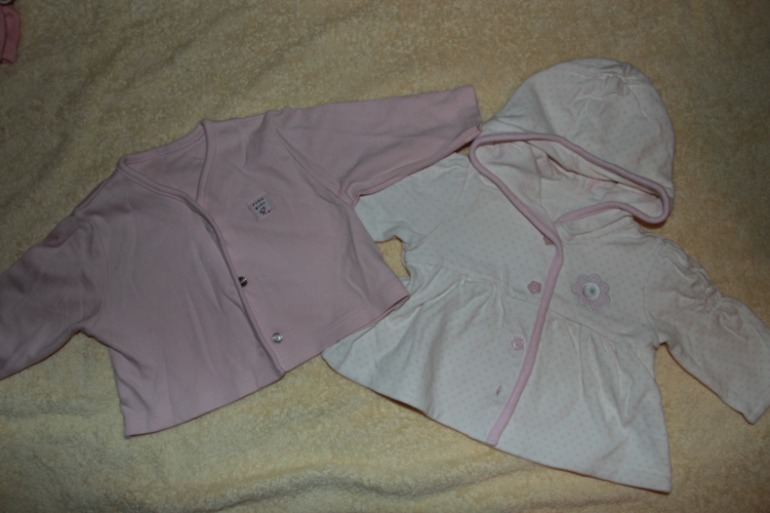 очень много фирменной одежды для девочки