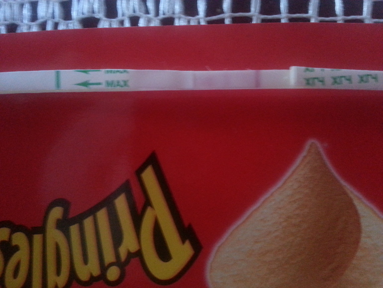 Девочки...посмотрите пожалуйста...это что такое???