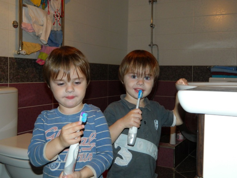 С моторчиком веселее*)