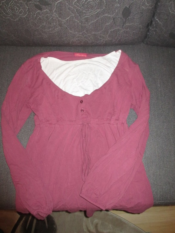 Продам Шарфы и кормительное в Москве