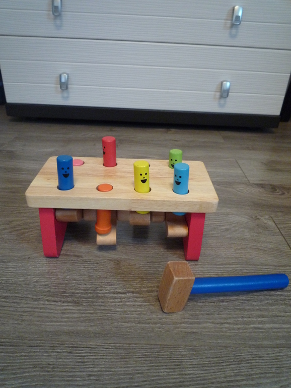 Наши игрушки от 8 месяцев и до года восьми месяцев