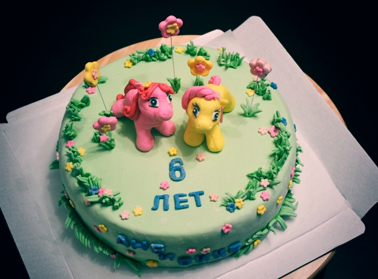 Тортик для двух девочек ))