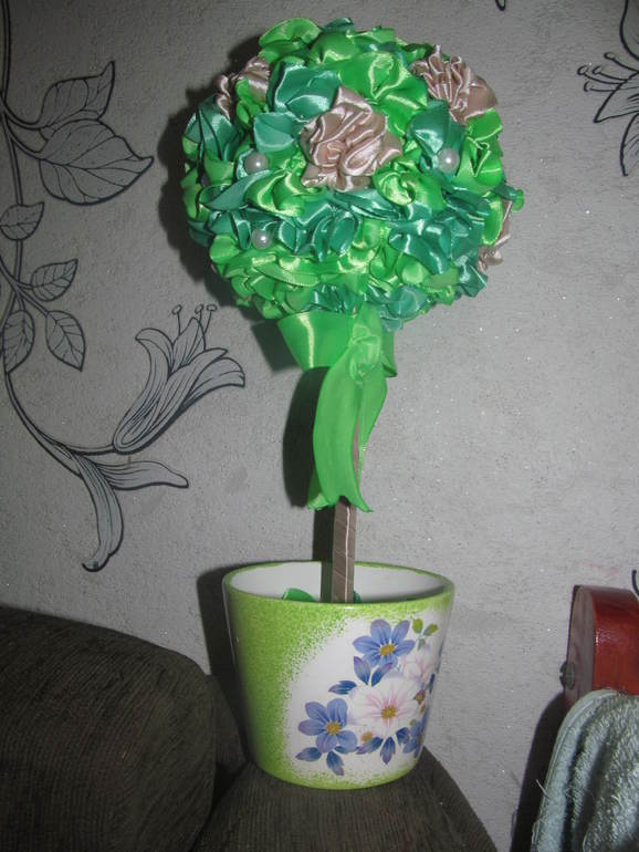 Мой первый топиарий, делала в садик ко дню матери.