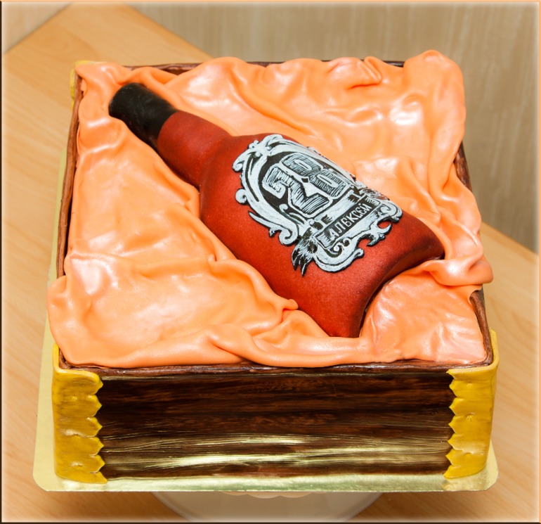 Теперь и у меня в коллекции бутыль.