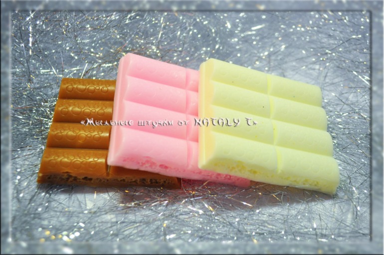 Новый год к нам мчится.....))