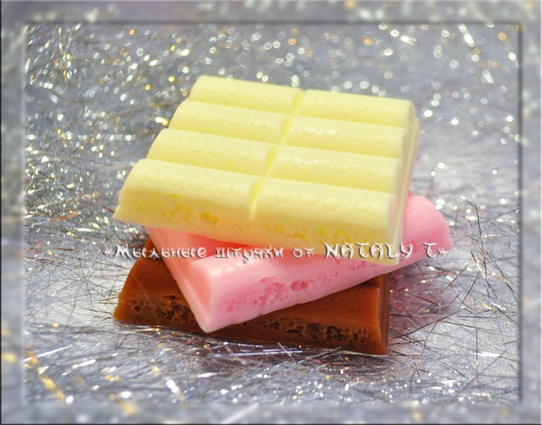 Новый год к нам мчится.....))