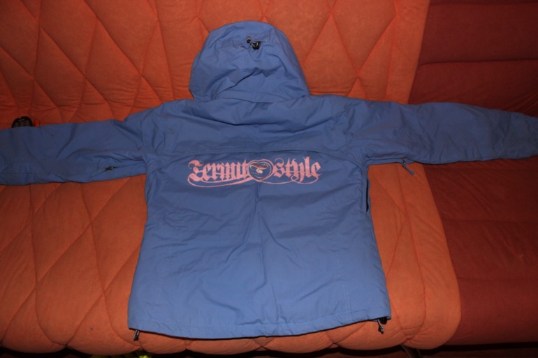 Продаю сноубордический костюм Termit
