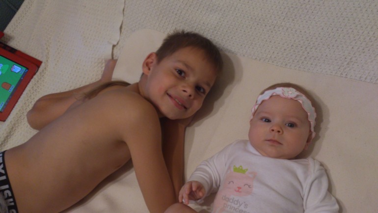 Нам 5 с половиной мес.