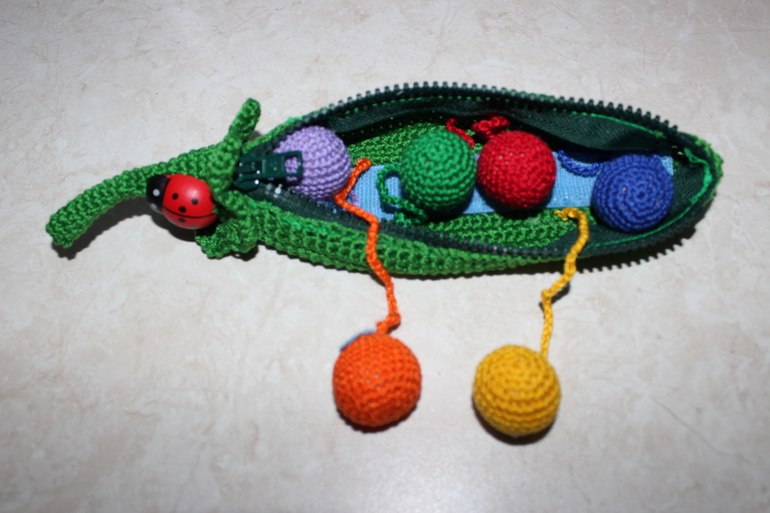 Стручок - развивашка