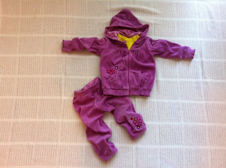 Для девочки много одежды от 80 до 4 лет! Прошу под кат!