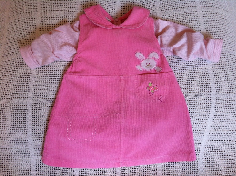 Для девочки много одежды от 80 до 4 лет! Прошу под кат!