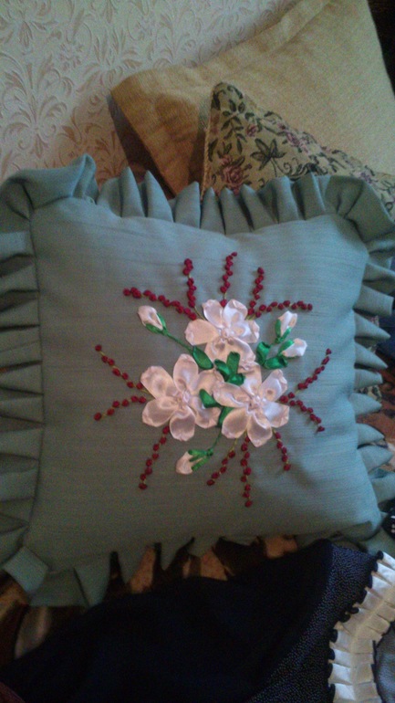 Мои первые подушечки)))