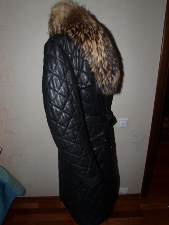 Красивые жилетки и пальто из натурального меха -супер вещь для холодной осени!!! цены от 11 000 рублей