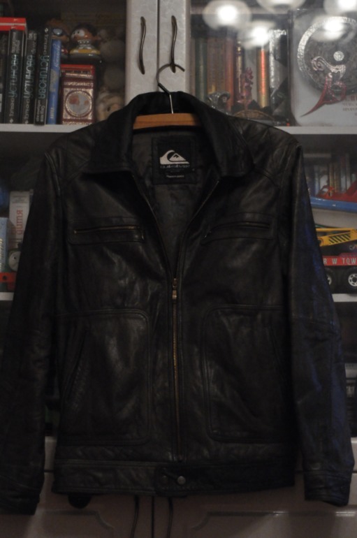 Продам кожаную мужскую куртку р.XL Quiksilver!