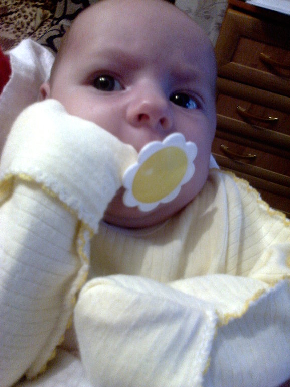 Пупсичке 1,5 месяца))(а у нас в Воронеже СНЕГ!!!))